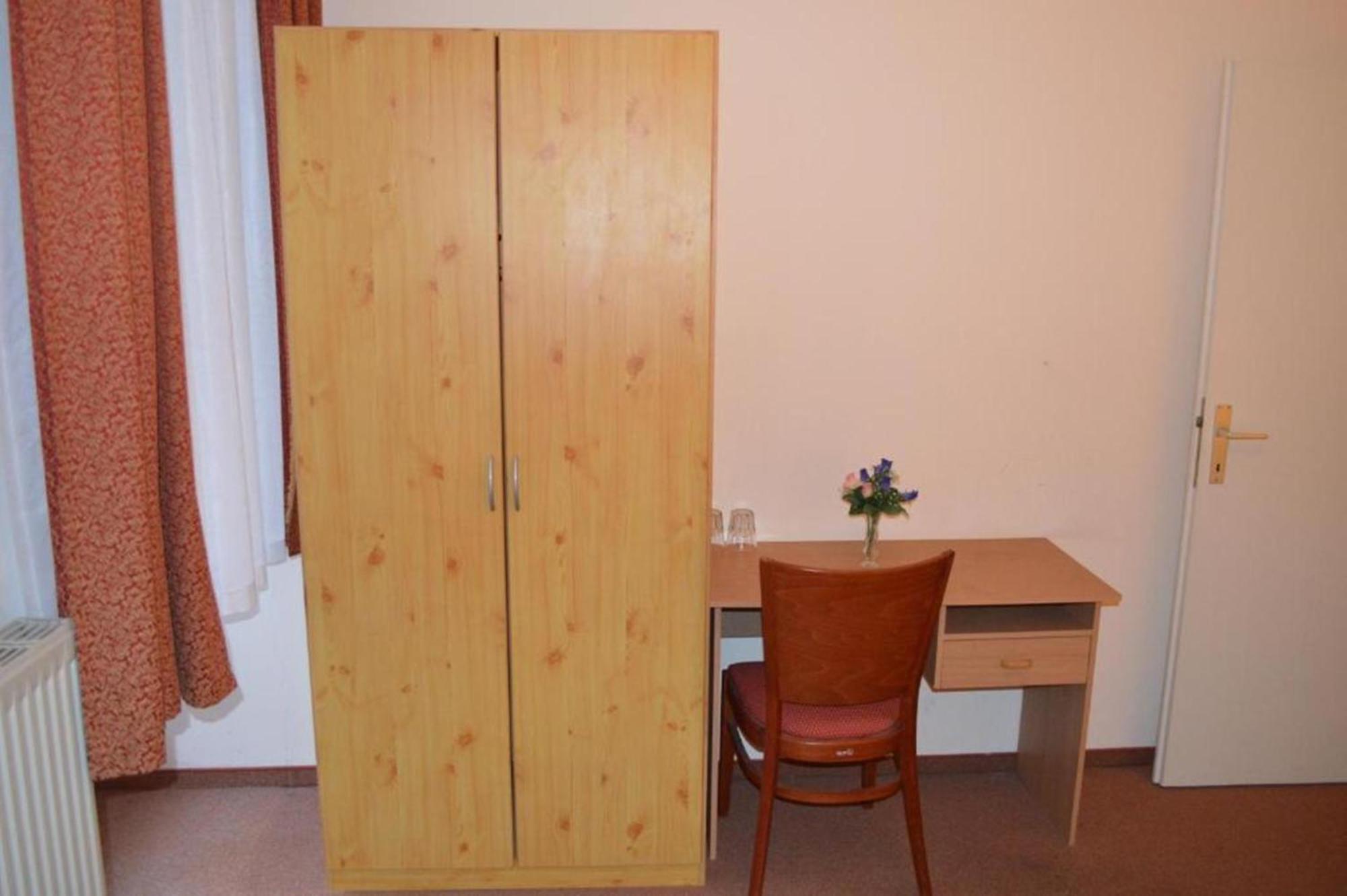 Hotel Pension Walzerstadt Bécs Szoba fotó